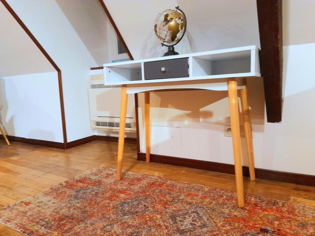 בורז'ה Le Nid D'Hirondelles - Appartement De Caractere Hypercentre Au Calme מראה חיצוני תמונה