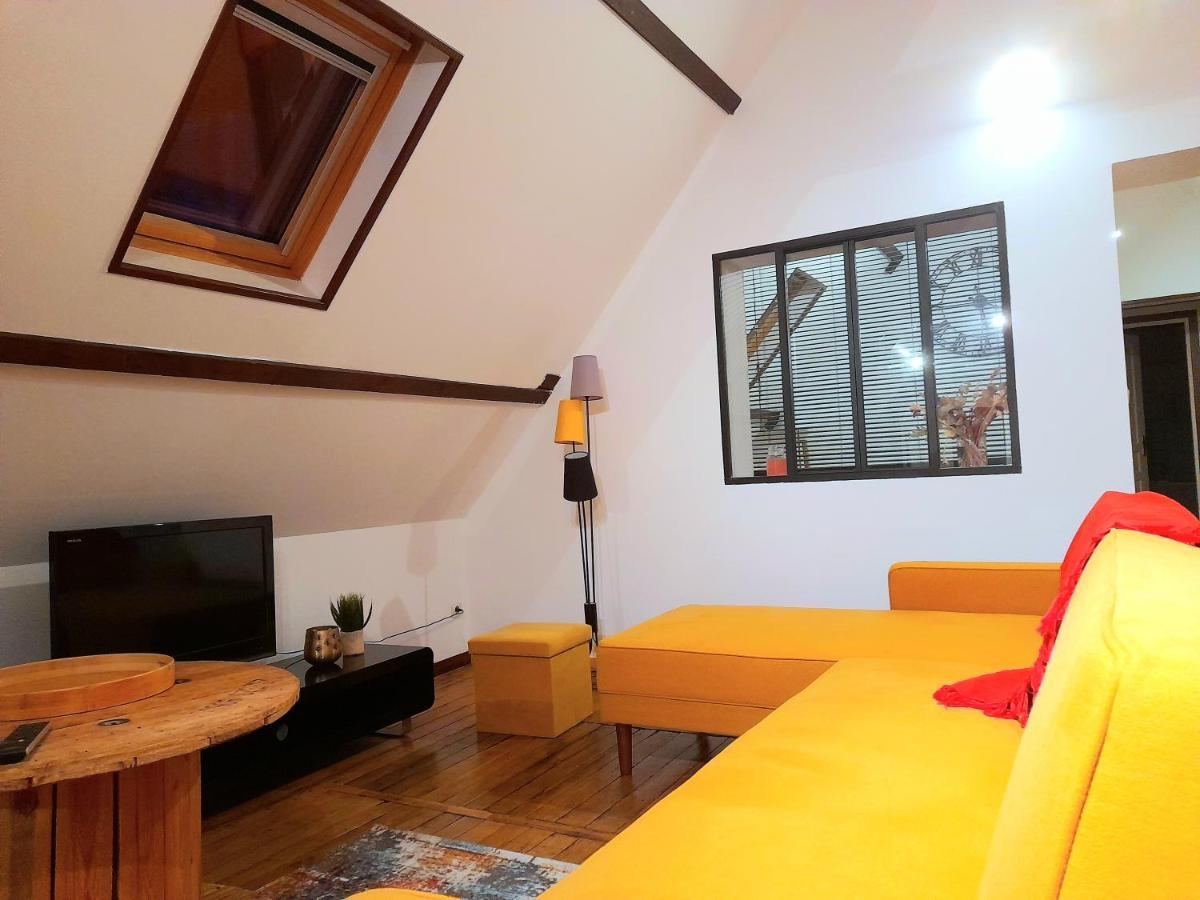 בורז'ה Le Nid D'Hirondelles - Appartement De Caractere Hypercentre Au Calme מראה חיצוני תמונה